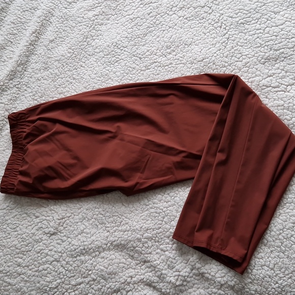 Sweater and capri as a set. - Picture 8 of 11